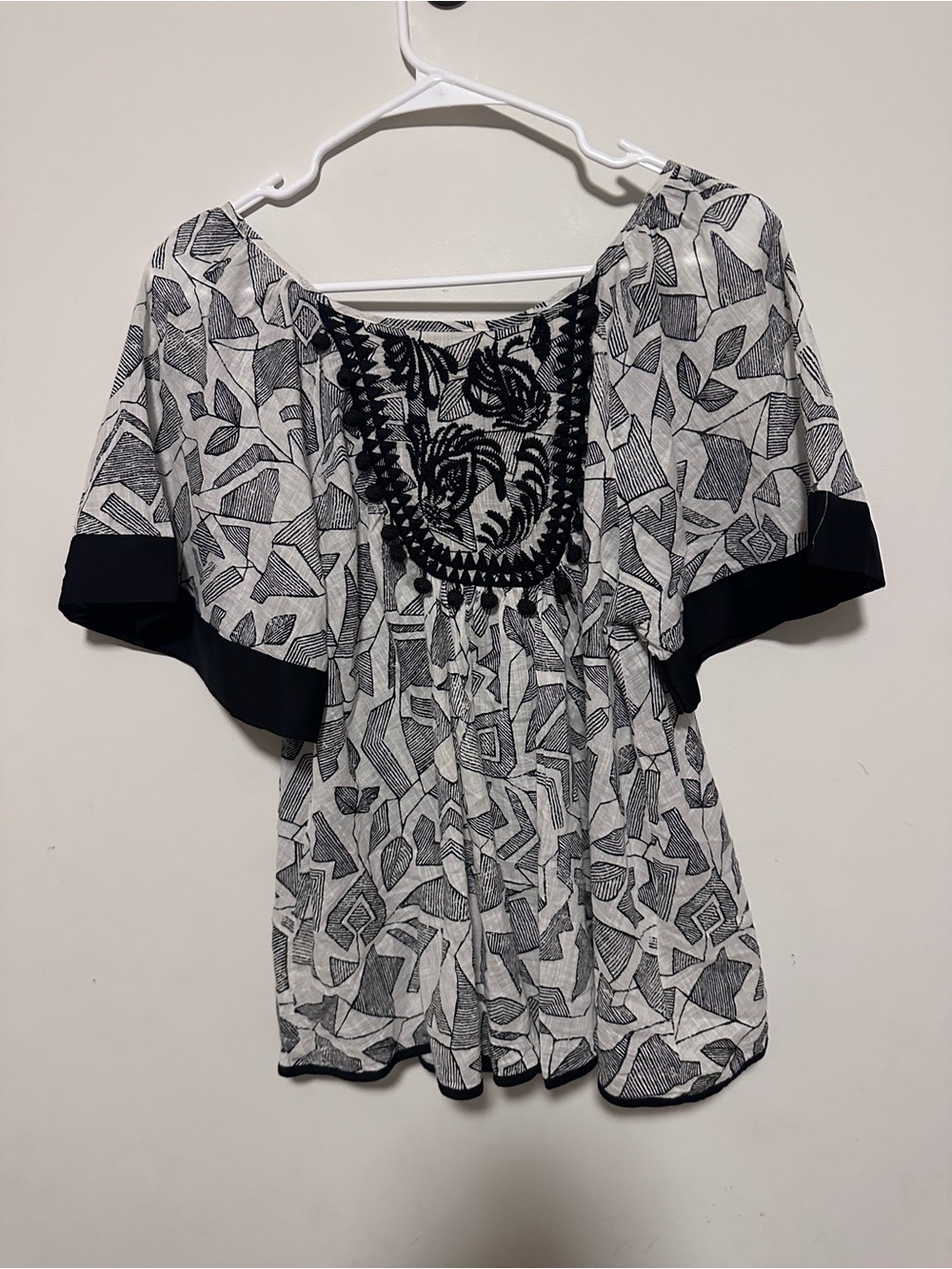 Floreat Anthropologie Black and White Blouse